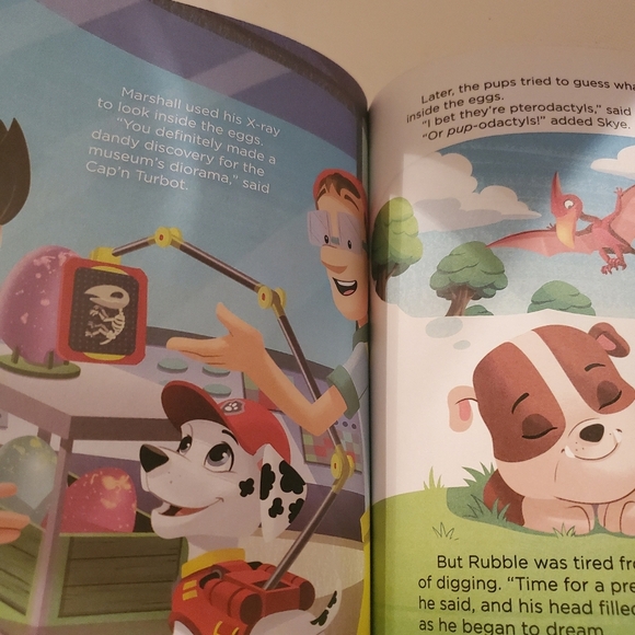 Jurassic Bark! [PAW Patrol] [Little Golden Book] , James, Hollis - Picture 3 of 3
